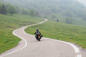 motor rijden Italie achterland asfalt Suzuki dl650 vstrom