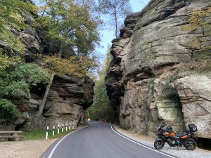 motor prachtig asfalt in Mullerthal Luxemburg